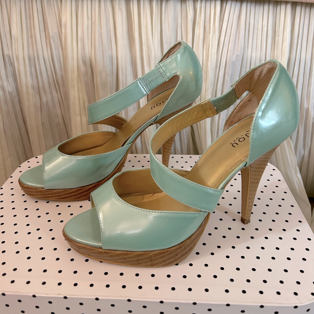 Bijou New York Strappy Heels Size 7.5